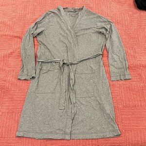 Lord & Taylor medium women’s Gray PIMA cotton Chemise robe